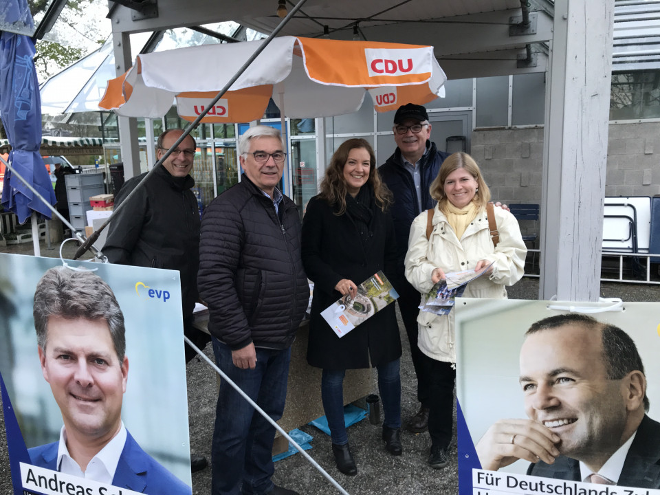 Der CDU Info-Stand auf dem Donaueschinger Wochenmarkt